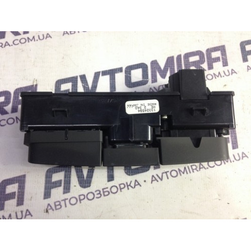 Кнопка аварийки Opel Insignia 2008-2013 13324594